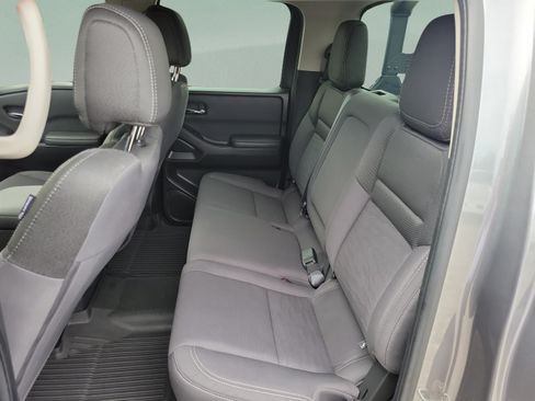 Certified 2024 Nissan Frontier SV RWD image 8