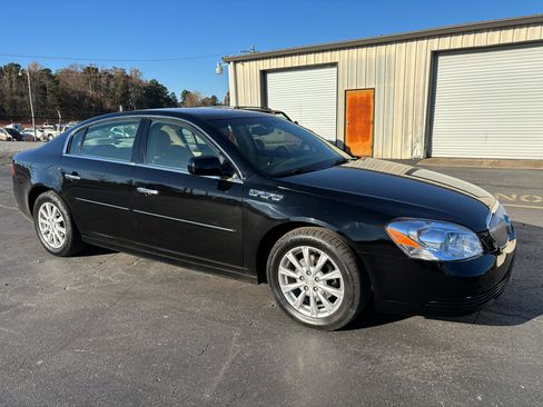 Used 2010 Buick Lucerne CXL w/ Driver Confidence Package image 3