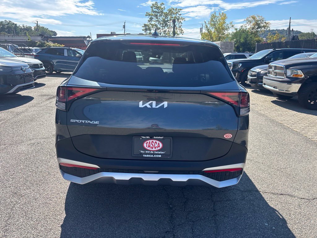 Used 2023 Kia Sportage LX FWD image 5