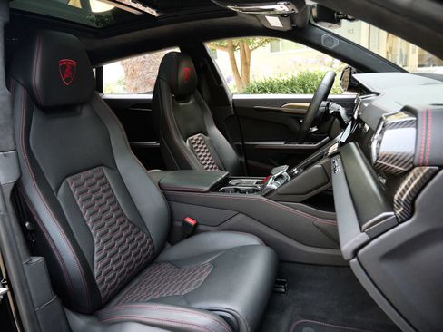 Used 2023 Lamborghini Urus S AWD/4WD image 8