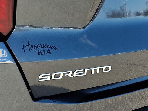 Certified 2024 Kia Sorento S image 31