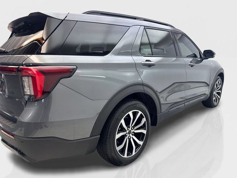 Used 2025 Ford Explorer ST-Line w/ Premium Package RWD image 13