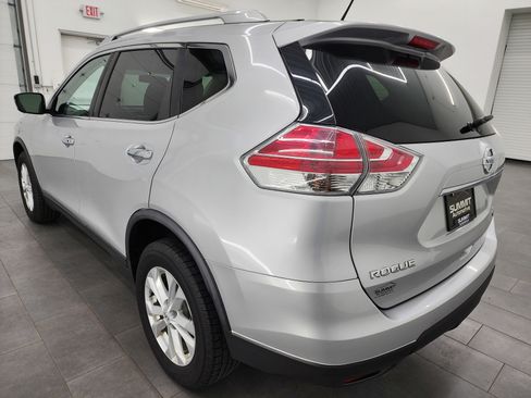 Used 2016 Nissan Rogue SV image 5