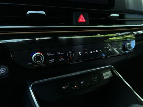 New 2026 Kia Carnival SX Prestige FWD image 26