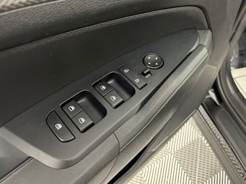 Used 2024 Kia Sportage LX FWD image 33