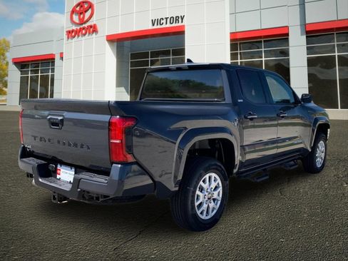 Used 2026 Toyota Tacoma SR5 AWD/4WD image 5