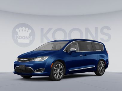 Used 2019 Chrysler Pacifica Limited w/ Advanced Safetytec Group