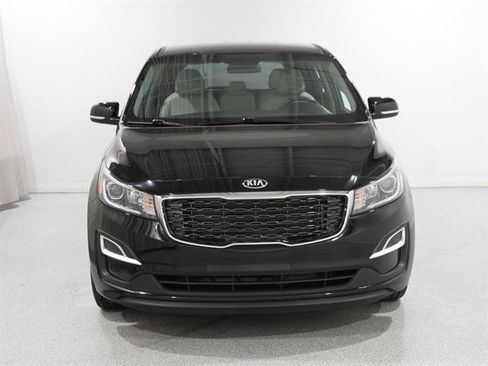 Used 2021 Kia Sedona LX image 2