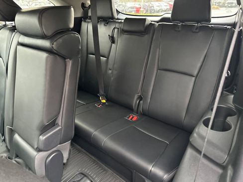 Certified 2020 Toyota Highlander Limited image 14