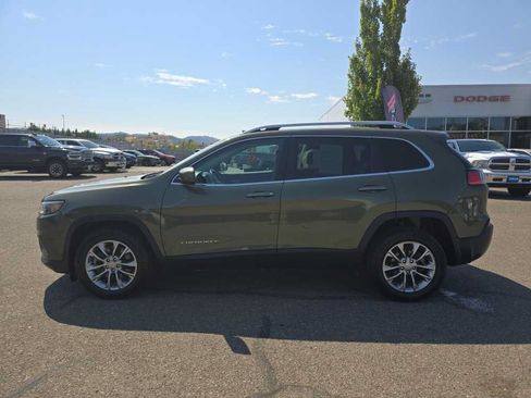 Used 2020 Jeep Cherokee Latitude Plus w/ Cold Weather Group FWD image 2
