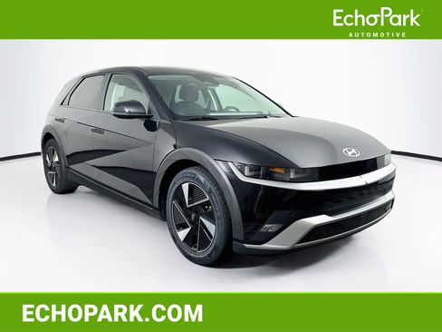Used 2025 Hyundai Ioniq 5 SE RWD image 1