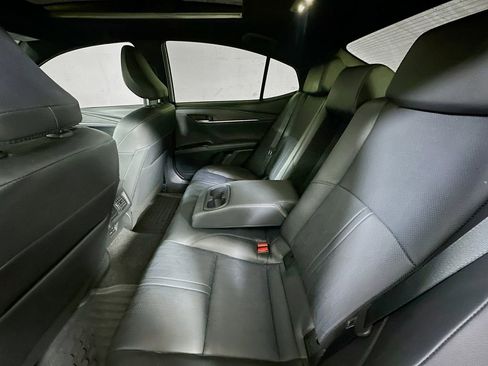 Used 2025 Toyota Camry XSE image 12