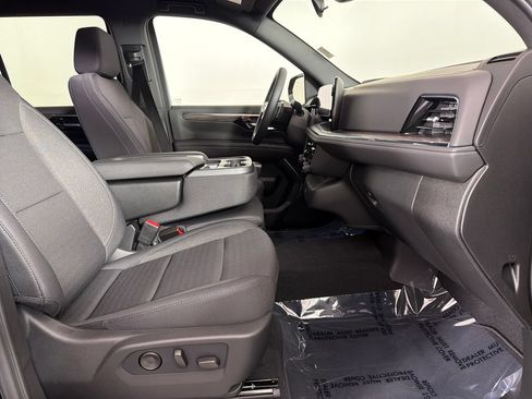 Used 2026 Chevrolet Tahoe LS AWD/4WD image 22