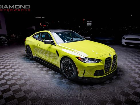 Used 2021 BMW M4 Coupe w/ M Carbon Exterior Package image 3