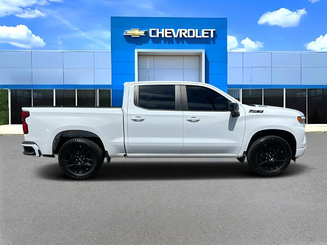 Used 2024 Chevrolet Silverado 1500 RST w/ Convenience Package II AWD/4WD image 2