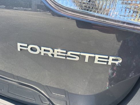 Used 2023 Subaru Forester Premium AWD/4WD image 31