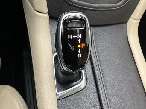 Used 2017 Cadillac XT5 Luxury w/ Driver Awareness Package image 24