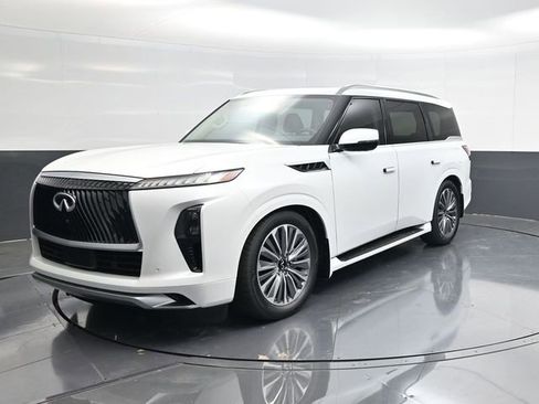 New 2026 INFINITI QX80 Luxe RWD image 7