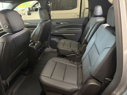 New 2026 Chevrolet Traverse LT w/ LPO, Floor Liner Package FWD image 8