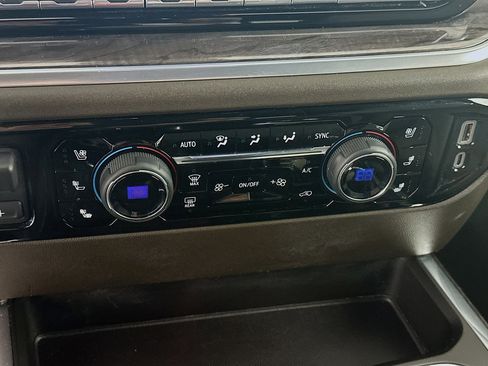 Used 2023 Chevrolet Silverado 1500 LTZ image 24