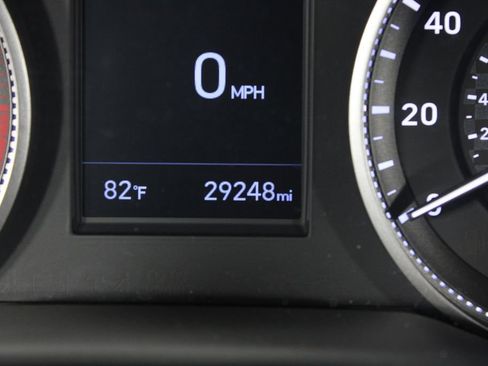 Used 2020 Hyundai Elantra SE image 25