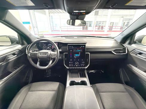 Used 2025 GMC Acadia Elevation image 23