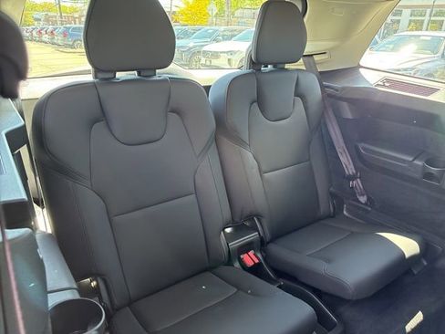 Used 2025 Volvo XC90 B6 Plus AWD/4WD image 15