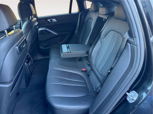 Used 2021 BMW X6 M50i w/ Dynamic Handling Package AWD/4WD image 13