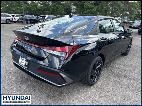 New 2026 Hyundai Elantra SEL Sport FWD image 7
