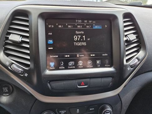 Used 2014 Jeep Cherokee Limited FWD image 31