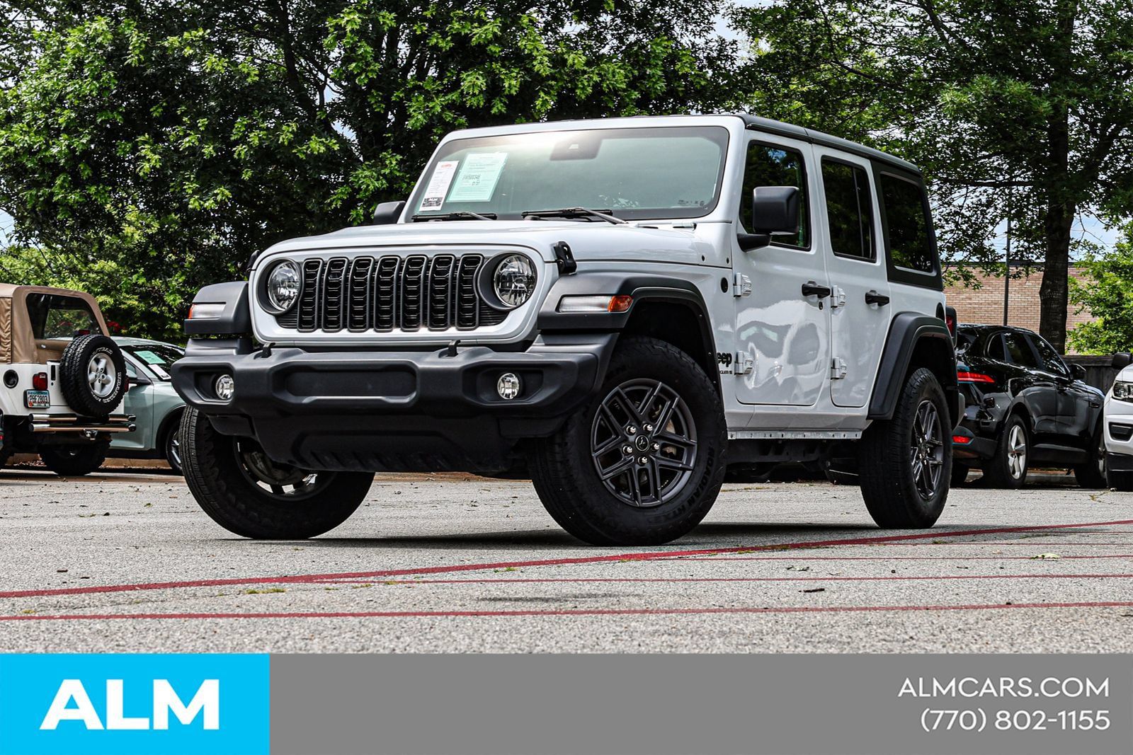 Used 2025 Jeep Wrangler Unlimited Sport AWD/4WD image 2