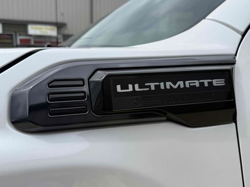 Used 2024 GMC Sierra 2500 Denali Ultimate AWD/4WD image 33