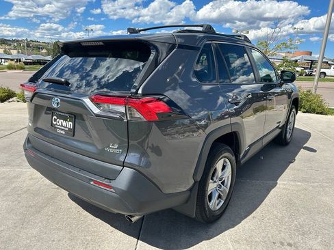 Used 2024 Toyota RAV4 LE AWD/4WD image 8
