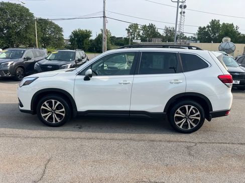 Used 2023 Subaru Forester Limited AWD/4WD image 2