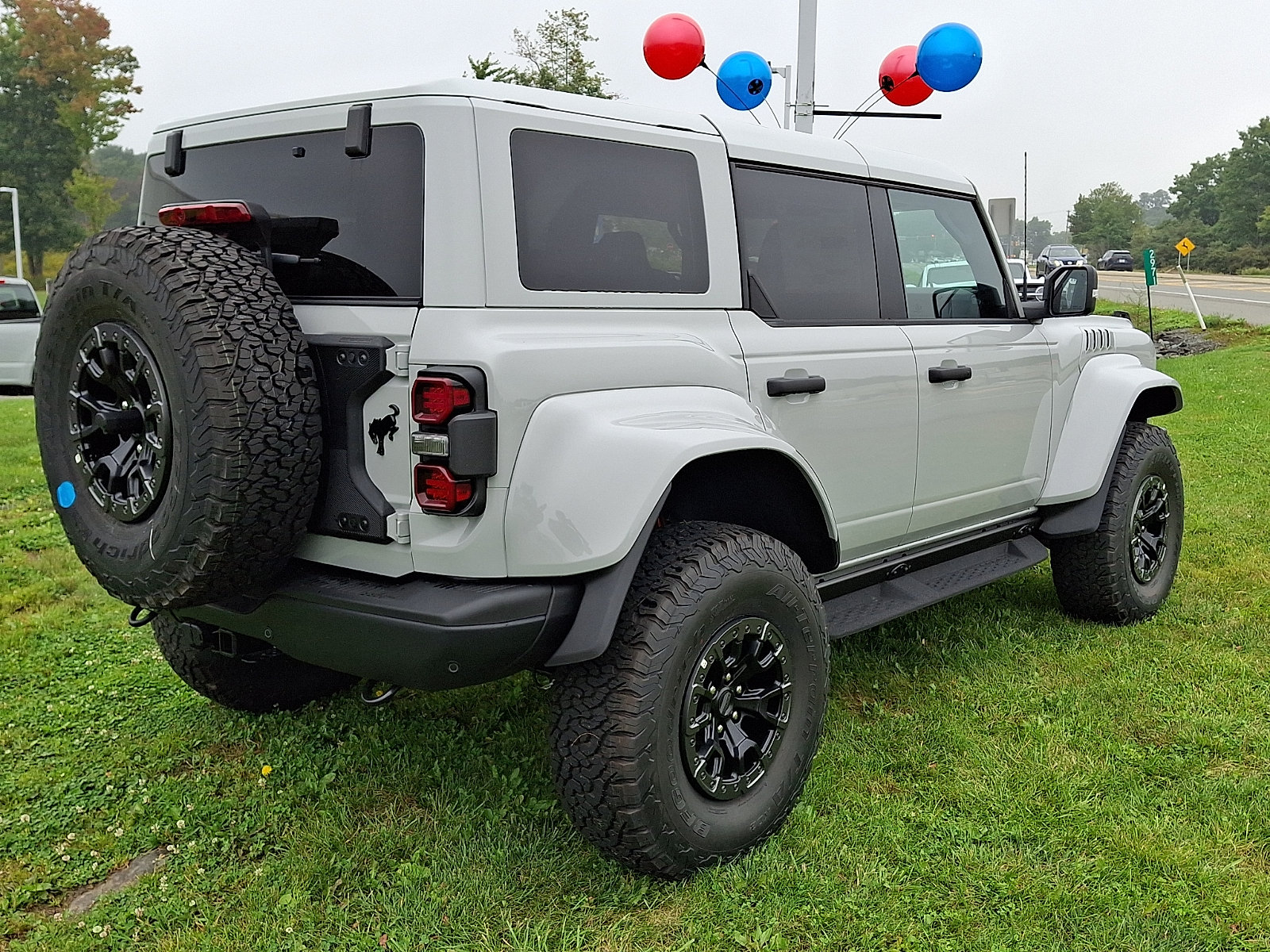 New 2026 Ford Bronco Raptor w/ Interior Carbon Fiber Pack AWD/4WD image 4