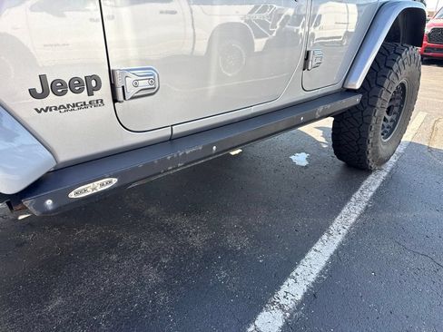 Used 2021 Jeep Wrangler Unlimited Rubicon AWD/4WD image 9