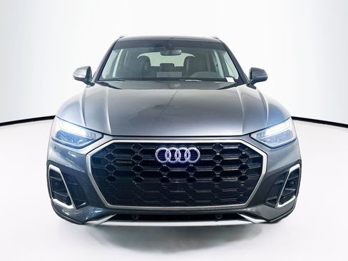 Used 2023 Audi Q5 2.0T Premium w/ Convenience Package AWD/4WD image 2