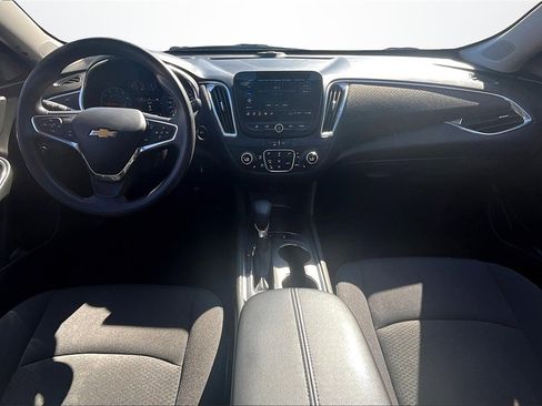 Used 2021 Chevrolet Malibu LT image 7