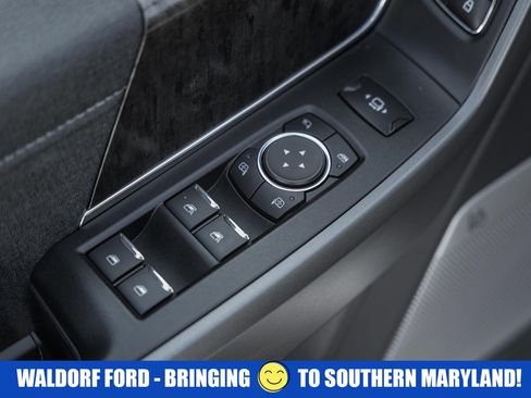 Used 2025 Ford F350 Lariat w/ Chrome Package image 47