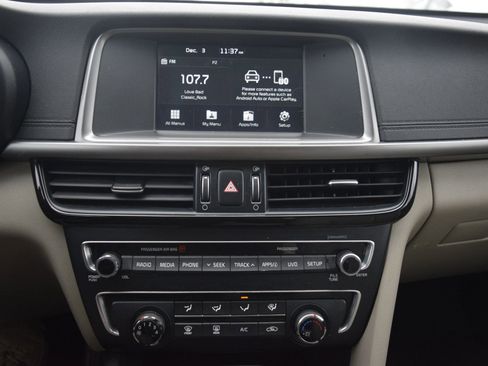 Used 2018 Kia Optima LX w/ 17" Alloy Wheels Package image 11