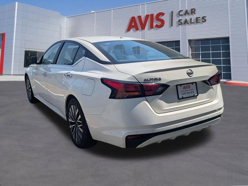 Used 2025 Nissan Altima 2.5 SV FWD image 9