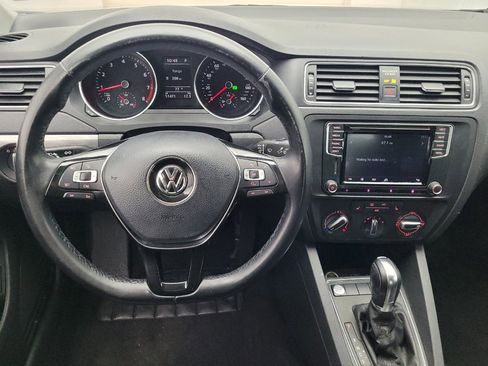 Used 2017 Volkswagen Jetta SE FWD image 22