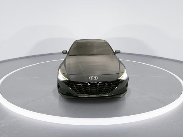 Used 2023 Hyundai Elantra Limited FWD image 9