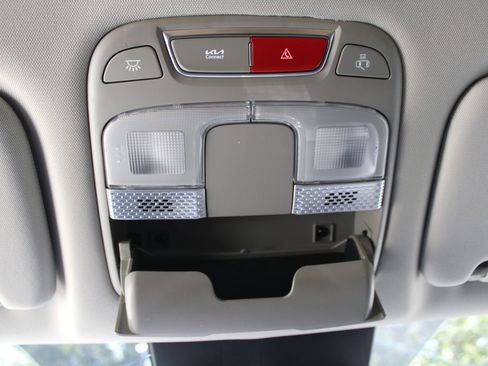 New 2025 Kia Telluride S image 47