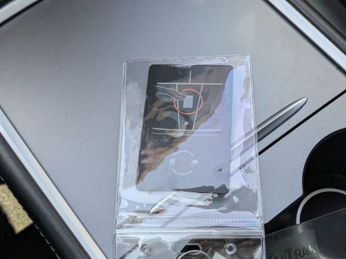 Used 2025 Tesla Model Y Long Range image 30