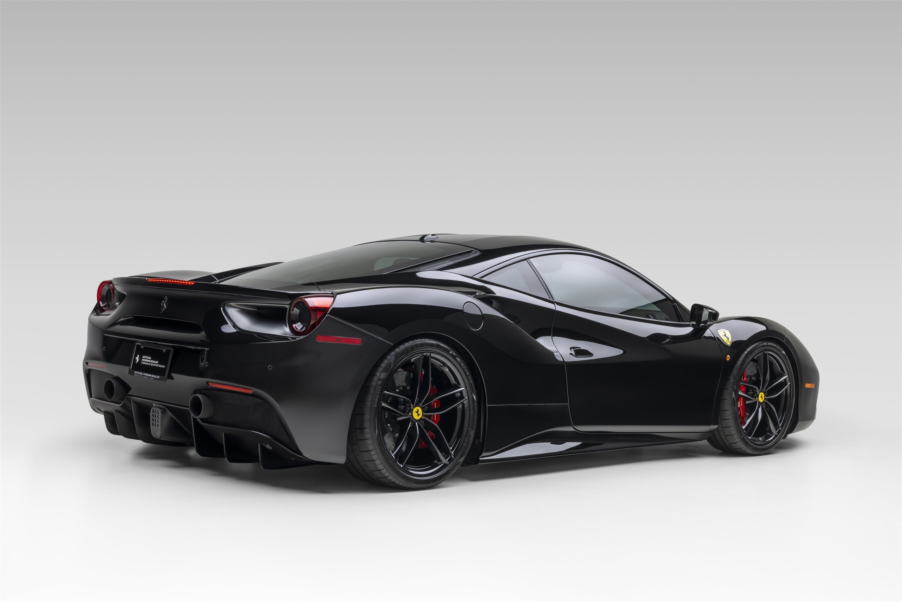 Certified 2018 Ferrari 488 GTB RWD image 10