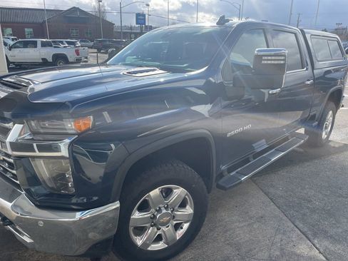 Used 2021 Chevrolet Silverado 2500 LTZ w/ LTZ Premium Package image 34