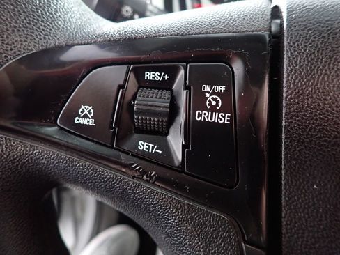 Used 2014 Chevrolet Equinox LS FWD image 3