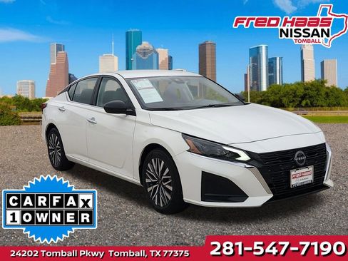 Used 2025 Nissan Altima 2.5 SV FWD image 1