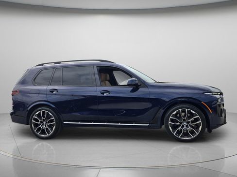 Used 2023 BMW X7 xDrive40i w/ Executive Package AWD/4WD image 4